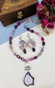 Statement Pendant With Artistic Multi-Shaded Gemstone Necklace
