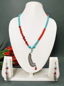 Feather Pendant With Dual-Tone Beaded Necklace 